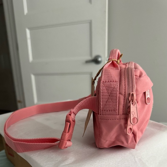 Fjallraven Kanken Pink Crossbody Bag - Picture 5 of 16